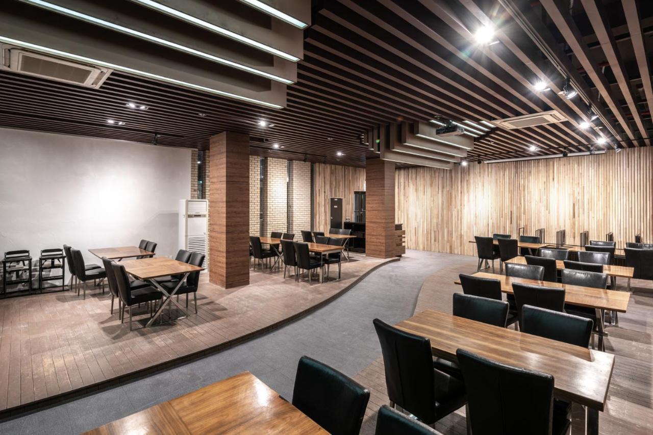 Jeonju Jazz Around Hotel Buitenkant foto