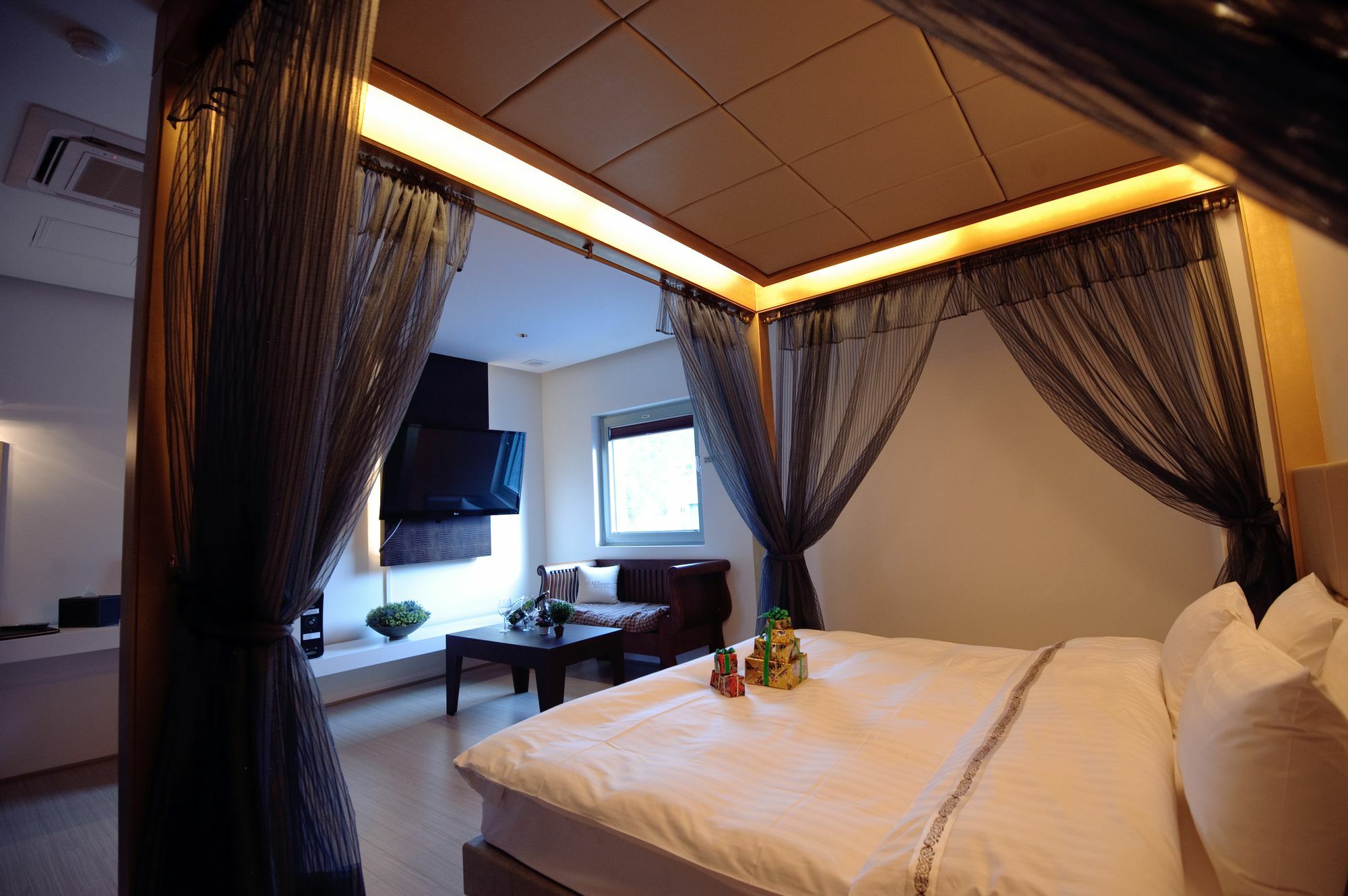 Jeonju Jazz Around Hotel Buitenkant foto
